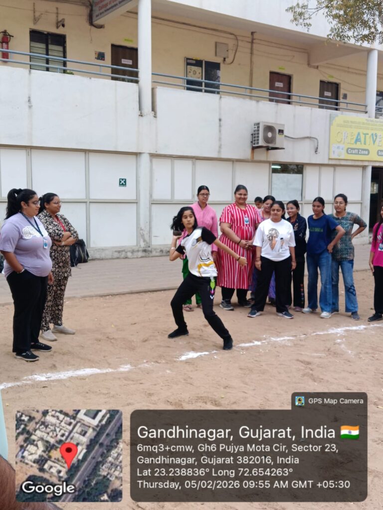 સ્પોર્ટસ ડે ની ઉજવણી કરવામાં આવી